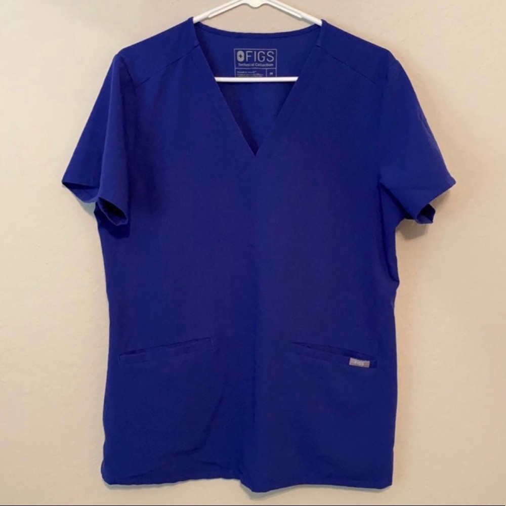 Figs scrub top